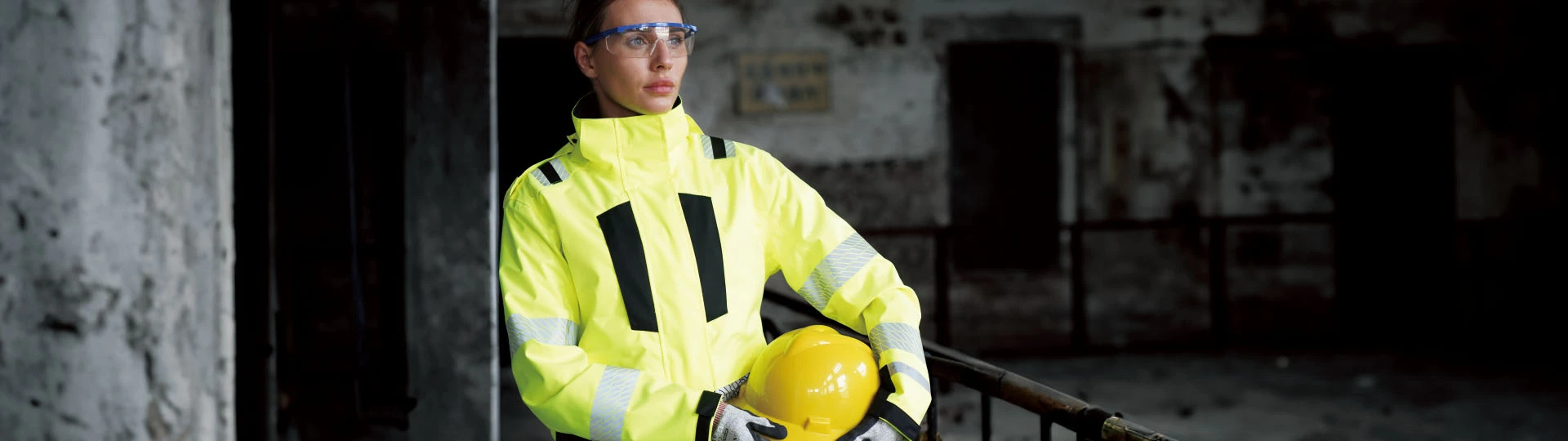 HI-VIS Damen jacken &-hosen